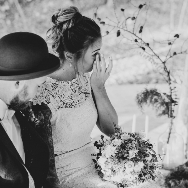 Brautpaar bei der freien Trauung