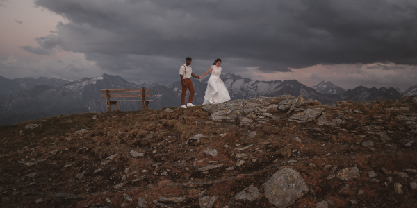 Brautkleid mit fließenden Rock