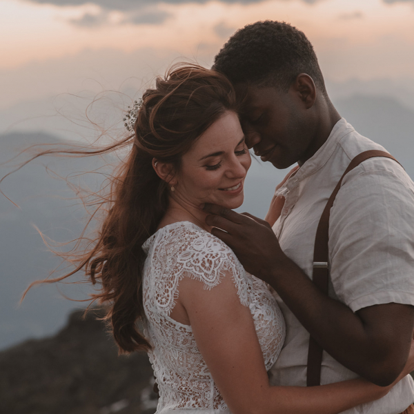 Brautkleid mit kurzen Ärmeln