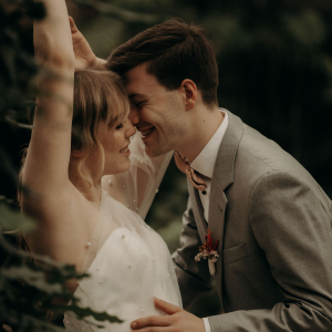 Hochzeitskleid mit Perlen