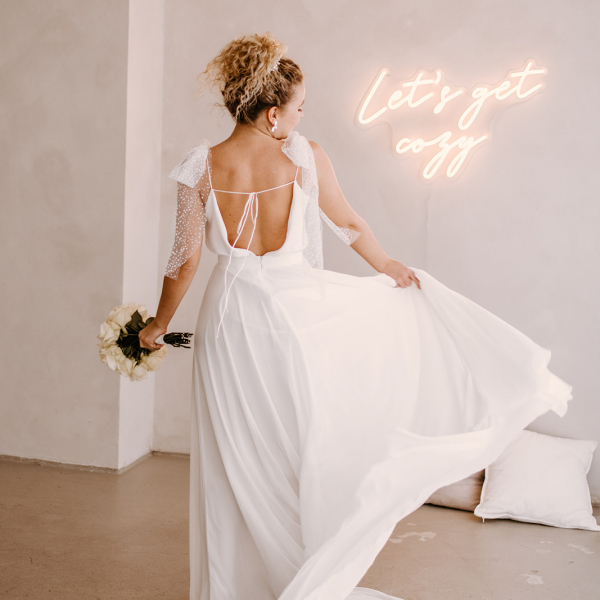 Brautkleid mit fließenden Rock